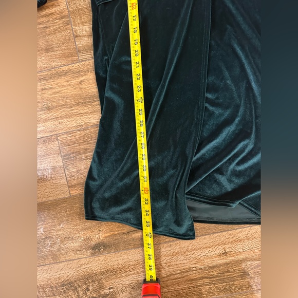 Emerald Green Velvet Cold Shoulder Blazer Dress Plus Size US 14 - Picture 9 of 11